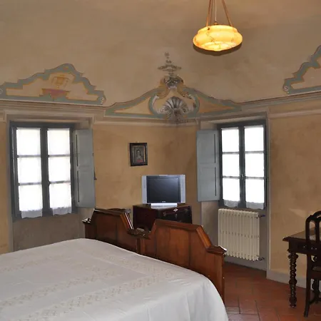 Alojamento de Acomodação e Pequeno-almoço Palazzo Tornielli *