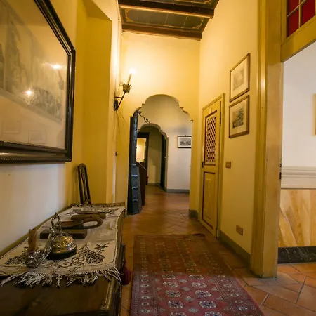 Alojamento de Acomodação e Pequeno-almoço Palazzo Tornielli *