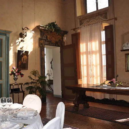 Alojamento de Acomodação e Pequeno-almoço Palazzo Tornielli