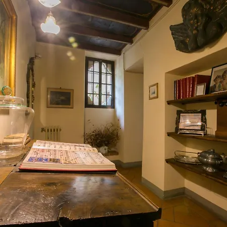 Alojamento de Acomodação e Pequeno-almoço Palazzo Tornielli *