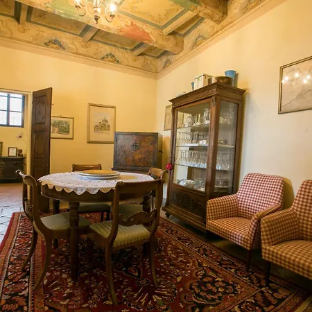 Alojamento de Acomodação e Pequeno-almoço Palazzo Tornielli *